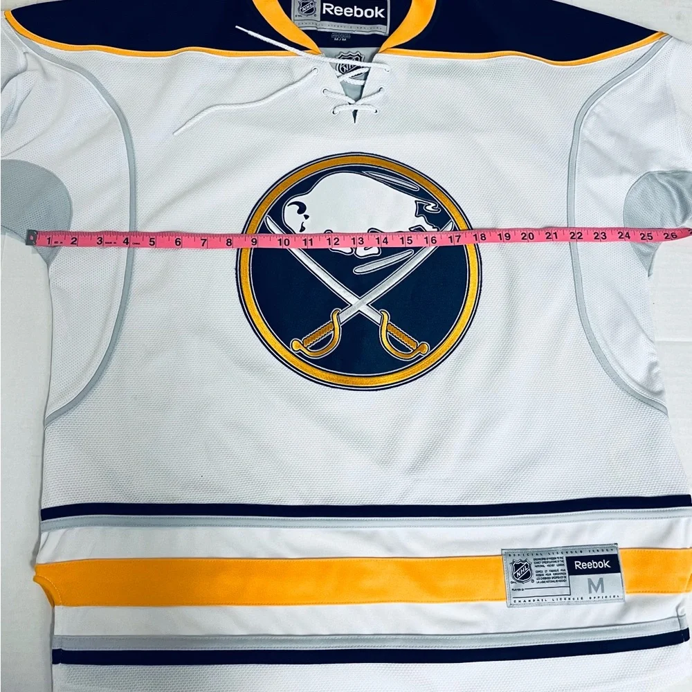 NHL Reebok Buffalo Sabres Men’s Hockey White Jersey White Jersey   SIZE. M - Picture 11 of 13